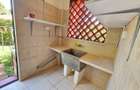 4 Bed House with En Suite in Rosslyn - 11