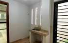 5 Bed Townhouse with En Suite in Spring Valley - 9