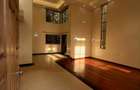 5 Bed Townhouse with En Suite in Lavington - 3