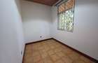 5 Bed Townhouse with Staff Quarters in Rosslyn - 7