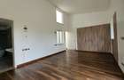 4 Bed Villa with En Suite in Lavington - 9