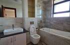 3 Bed Apartment with En Suite in Riverside - 12