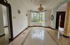 5 Bed House with En Suite in Nyari - 14