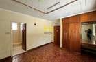 5 Bed Townhouse in General Mathenge - 8