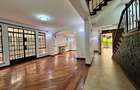 5 Bed Townhouse with En Suite in General Mathenge - 1