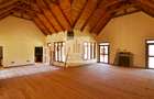 6 Bed House in Ridgeways - 4
