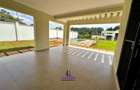 5 Bed Villa with En Suite at Westlands - 5