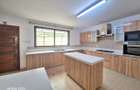 5 Bed Townhouse with En Suite at Lavington - 15