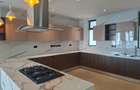 5 Bed Apartment with En Suite in Riverside - 9