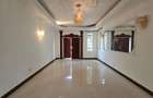 5 Bed House with En Suite in Nyari - 4