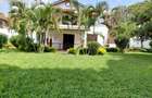 5 Bed House with En Suite in Runda - 2