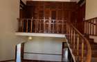 5 Bed House with En Suite in Runda - 12