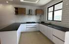 3 Bed Apartment with En Suite at Hatheru Road - 4