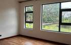 6 Bed Townhouse with Garden in Lavington - 11