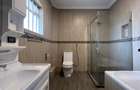 4 Bed House with En Suite at Five Star Road - 9