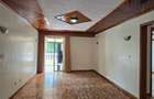 5 Bed House with En Suite in Runda - 13