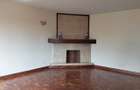 5 Bed House with En Suite in Lavington - 28