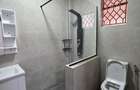 5 Bed House with En Suite in Runda - 12