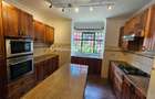 4 Bed Townhouse with En Suite in Spring Valley - 6