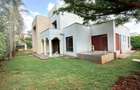 4 Bed Villa with En Suite in Lavington - 1