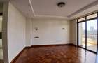 3 Bed Apartment with En Suite at Riverside Drive - 13