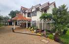 5 Bed House with En Suite in Runda - 1