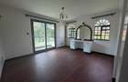 5 Bed House with En Suite in Ridgeways - 8