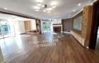 6 Bed House with En Suite in Runda - 5