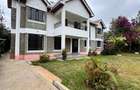 5 Bed Townhouse at Near Galleria Mall - 1