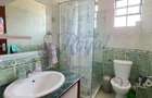 4 Bed House with En Suite in Lavington - 8