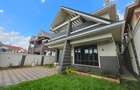4 Bed House with En Suite at Membley - 5