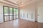 5 Bed Villa with En Suite at Lavington - 10