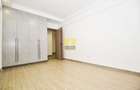 2 Bed Apartment in Riverside - 3