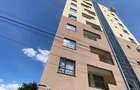 Studio Apartment with En Suite in Membley - 1