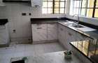 5 Bed Townhouse with En Suite in Lavington - 20