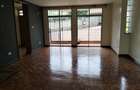 5 Bed Townhouse with En Suite in Kitisuru - 15