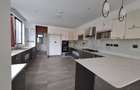 5 Bed Townhouse with En Suite in Lavington - 6