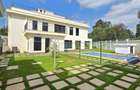 6 Bed House with En Suite in Loresho - 3