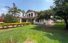 5 Bed House with En Suite in Runda - 1