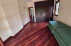 4 Bed House with En Suite in Ridgeways - 7
