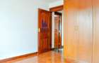 3 Bed Apartment with En Suite in Valley Arcade - 9