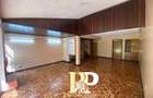 3 Bed Townhouse with Garden in Brookside - 9