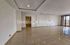 4 Bed Apartment with En Suite in Spring Valley - 10
