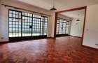 5 Bed Townhouse with En Suite in Lavington - 6
