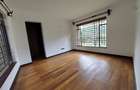 5 Bed House with En Suite at Lake View - 6