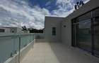 5 Bed Townhouse with En Suite in Lavington - 4