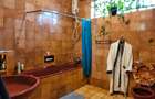 5 Bed House with En Suite in Nyari - 3