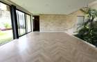 5 Bed House with En Suite in Kyuna - 8