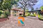 5 Bed Townhouse with En Suite in Rosslyn - 1