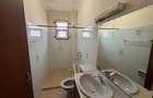 5 Bed Townhouse with En Suite in Lavington - 10